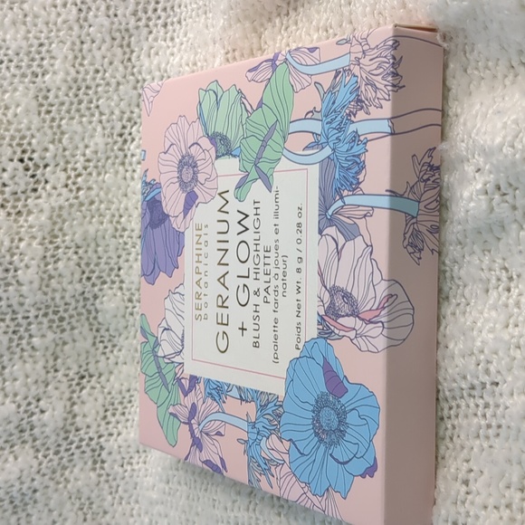 SERAPHINE botanicals Geranium+Glow Blush+Highlight Palette in HELIOPINK - Picture 9 of 12